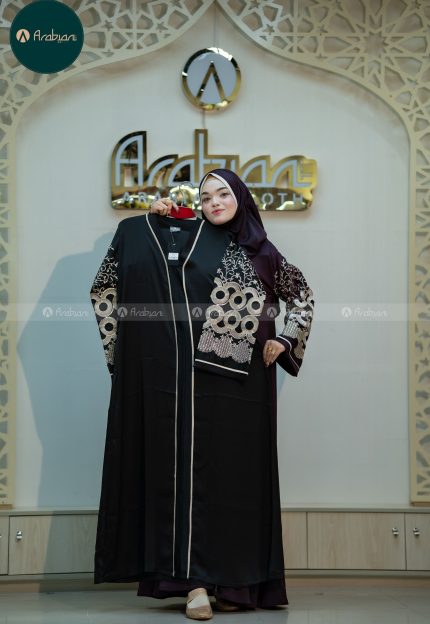 Naqsha Embroidery Abaya - Black